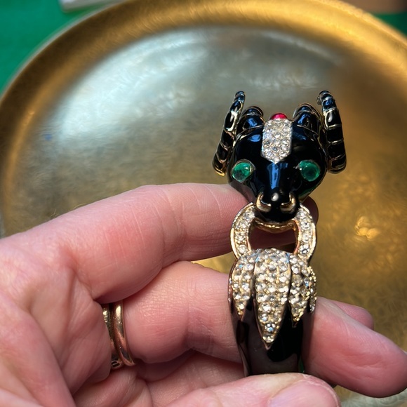 Vintage Ciner Jeweled Enamel Rams head bangle but can’t find signature - Picture 4 of 6